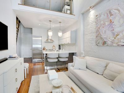 148 E 19th St Unit 3A