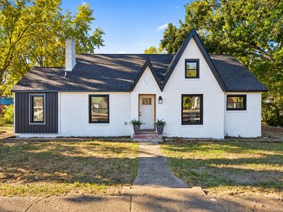 206 W Main St