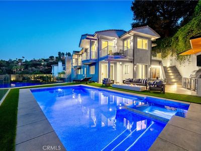 3548 1/2 Multiview Dr