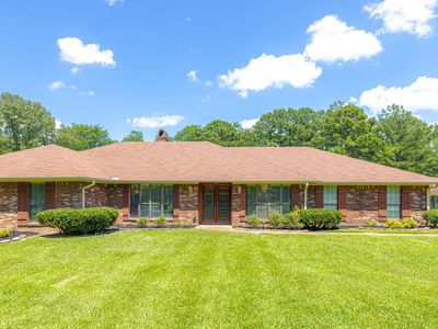 144 N Pine Dr