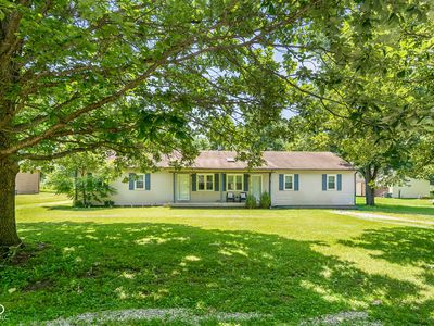 2751 E Midland Rd