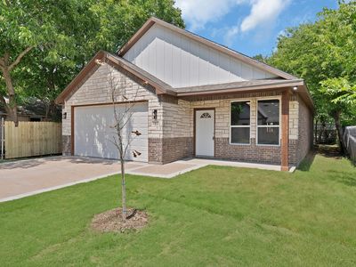 1112 Trinity St