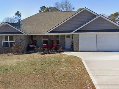 2081 Strawberry Dr