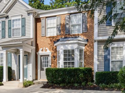 1610 Brook Fern Way