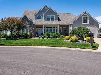 2158 Dorchester Dr