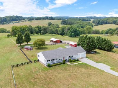 4755 Old Country Rd