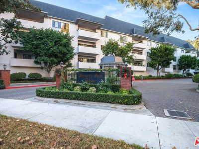 631 Wilcox Ave APT 3F
