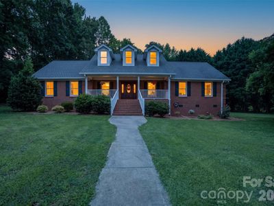 8234 Dennis Rd