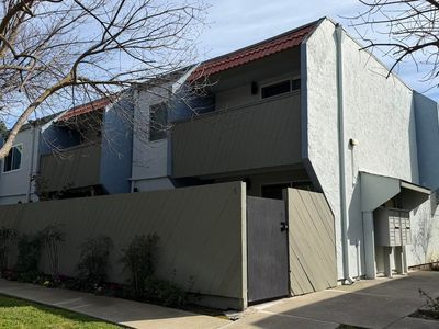 1800 Laguna St APT 5