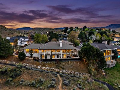 329 W Thornberry Dr