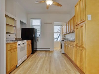 402 Grand St Unit 202
