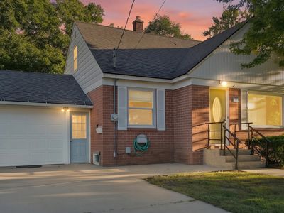 Property at 11 W McKinley Ave, Zeeland, MI