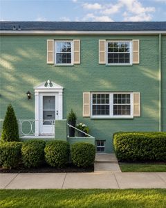 7 Chapel Dr