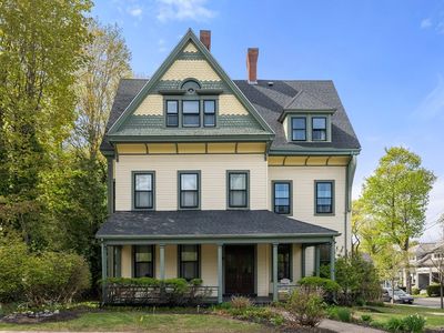 49 Grove St APT 2