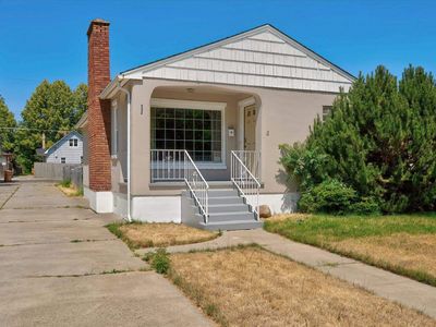 1217 E Mission Ave