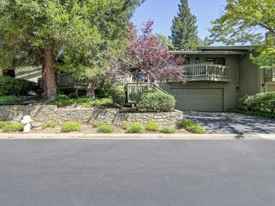 24 Quail Point Pl
