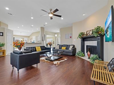 Property at 335 Linhurst Dr, Murphy, TX