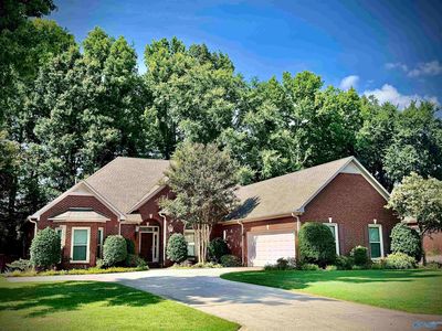2308 Diamond Pointe Dr SE