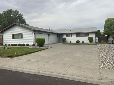 1575 Cimarron Ave