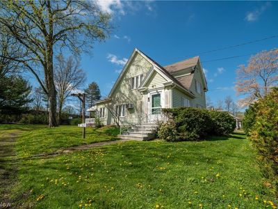 105 W Main St