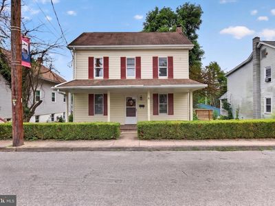 922 N High St