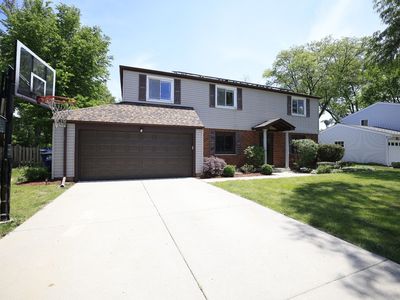 Property at 121 Pine St, Deerfield, IL