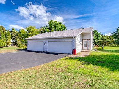 152573-152575 IRIS LANE