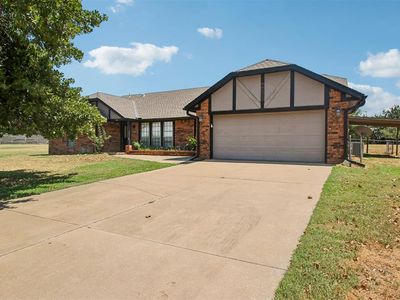 812 Dripping Springs Dr