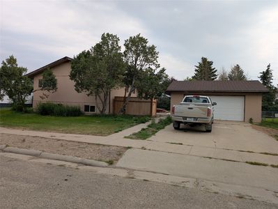 864 Hill Ave