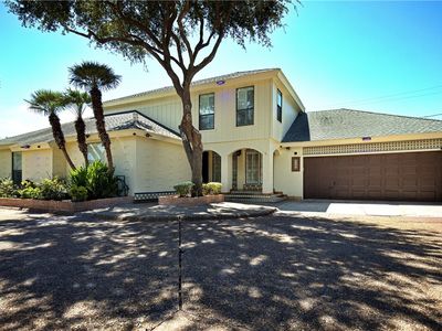 5825 Ocean Dr