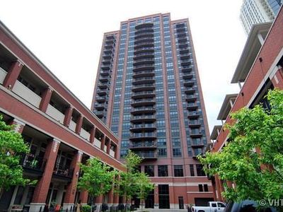 330 N Jefferson St APT 2007