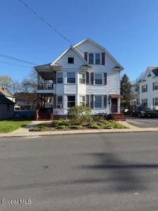64 Hunter Street
