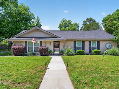 1218 Crestwood Dr