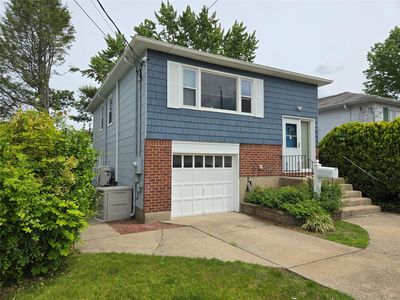 Property at 14 Marwood Road S, Port Washington, NY