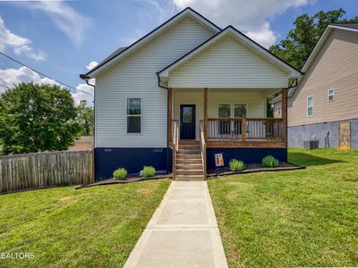 2901 Lay Ave