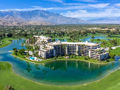 900 Island Dr APT 105