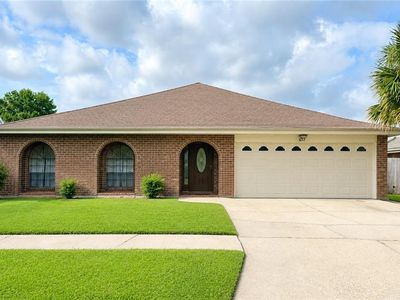 625 Chambertin Dr