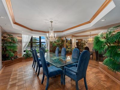 5500 Collins Ave APT 304