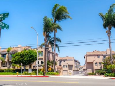 1325-D E Grand Ave #El