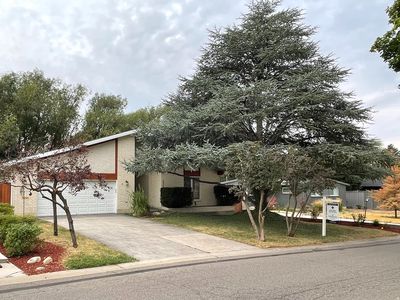 1910 E Millcreek Way