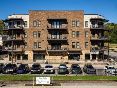 116 W Main St Unit 3E