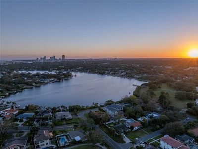 323 Coffee Pot Dr NE