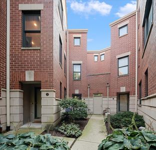 4048 N Clark St Unit D