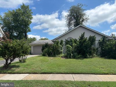 30 Birdseye Ln