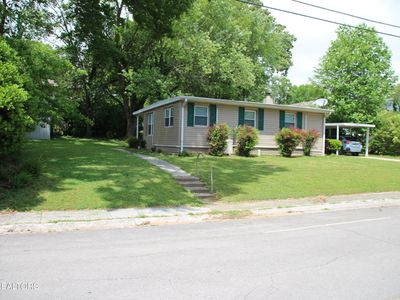 203 Northwestern Ave