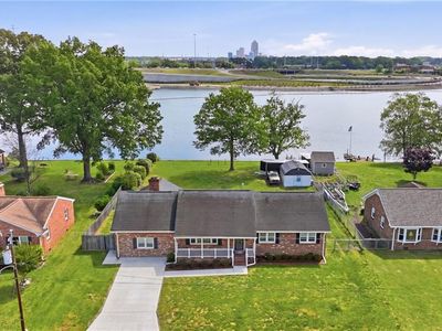 128 Convention Dr