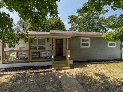 1007 Lindsay Ave