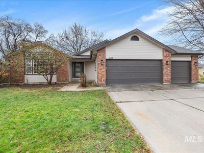 4638 N Marcliffe Way