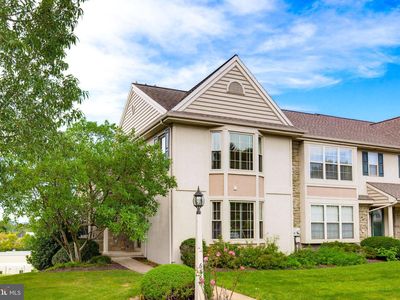 636 Royal View Dr