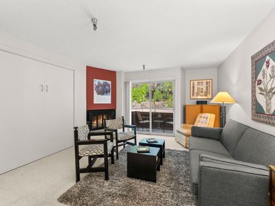 110 Village Way #2027